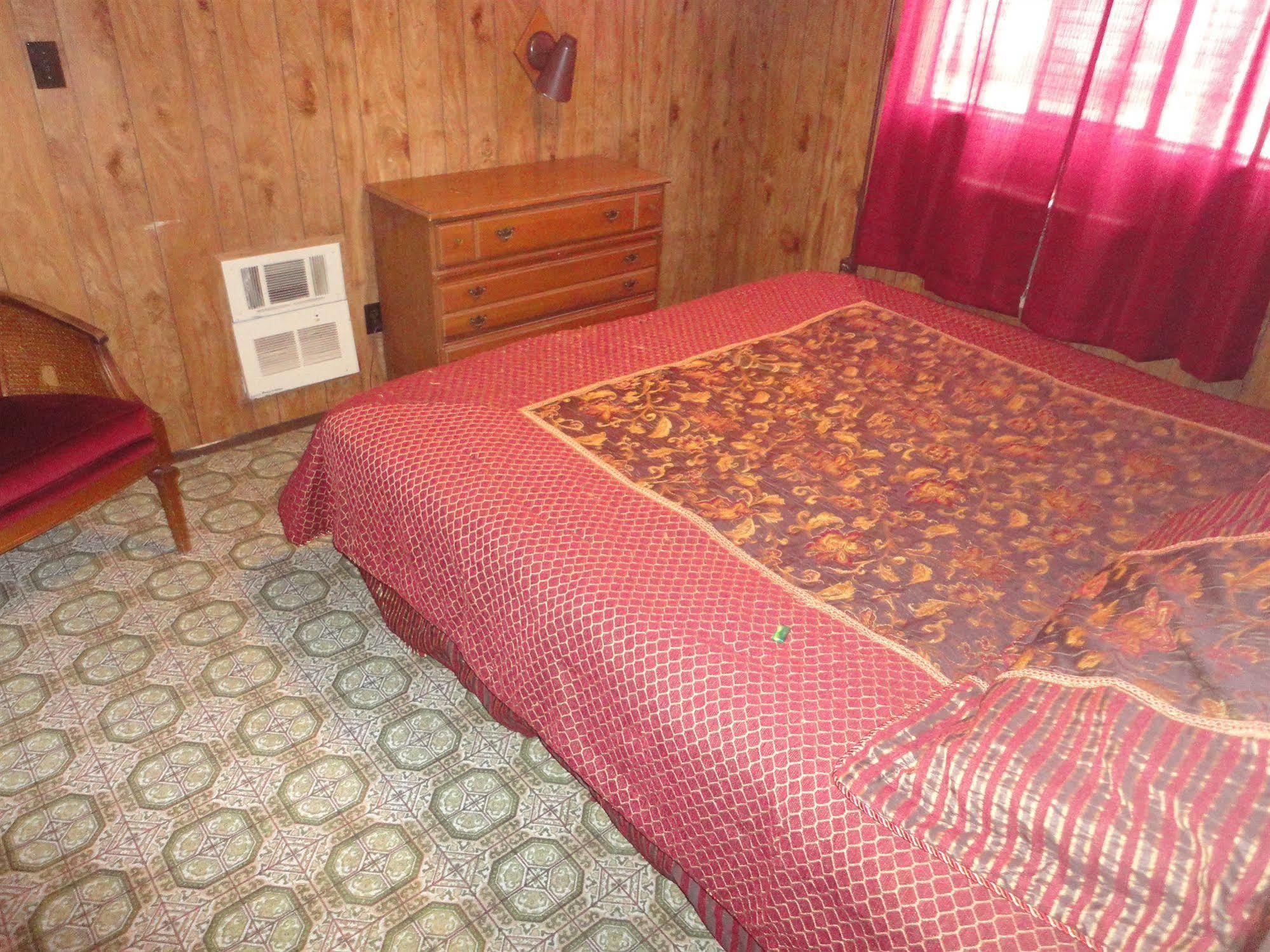 Empire Motel Saint Francis Εξωτερικό φωτογραφία