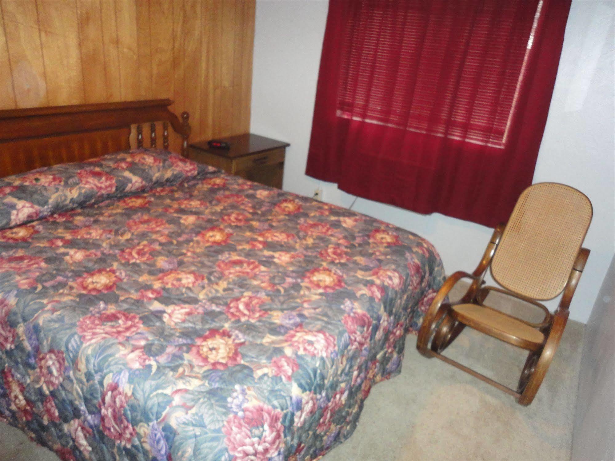 Empire Motel Saint Francis Εξωτερικό φωτογραφία